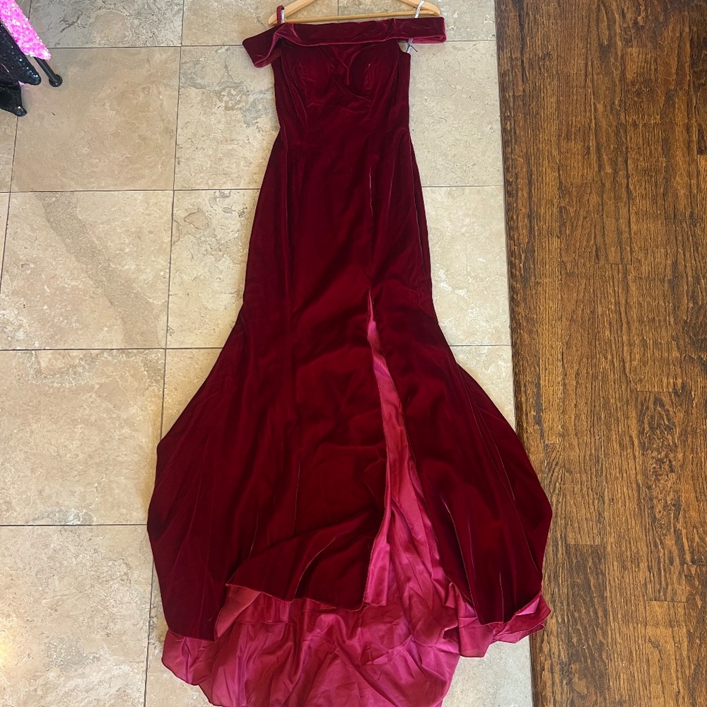 Long Red Velvet Sherri Hill evening gown size 4